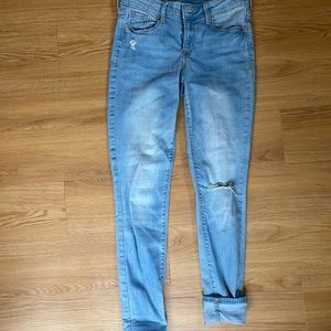 Old Navy high waisted jeans. Size 4